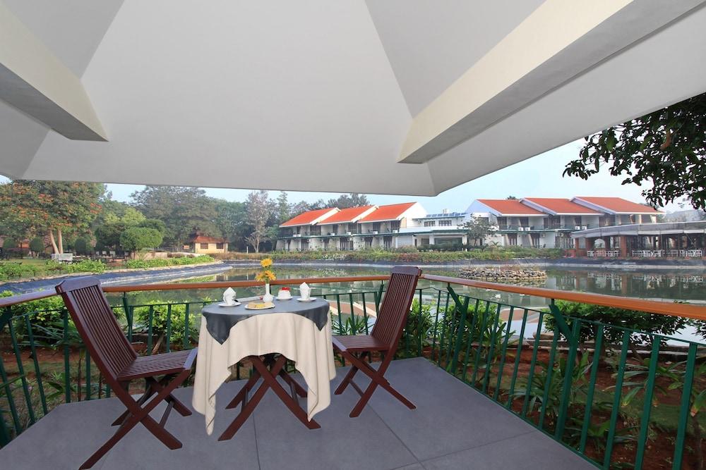 Silent Shores Resort&Spa Mysore Exterior foto